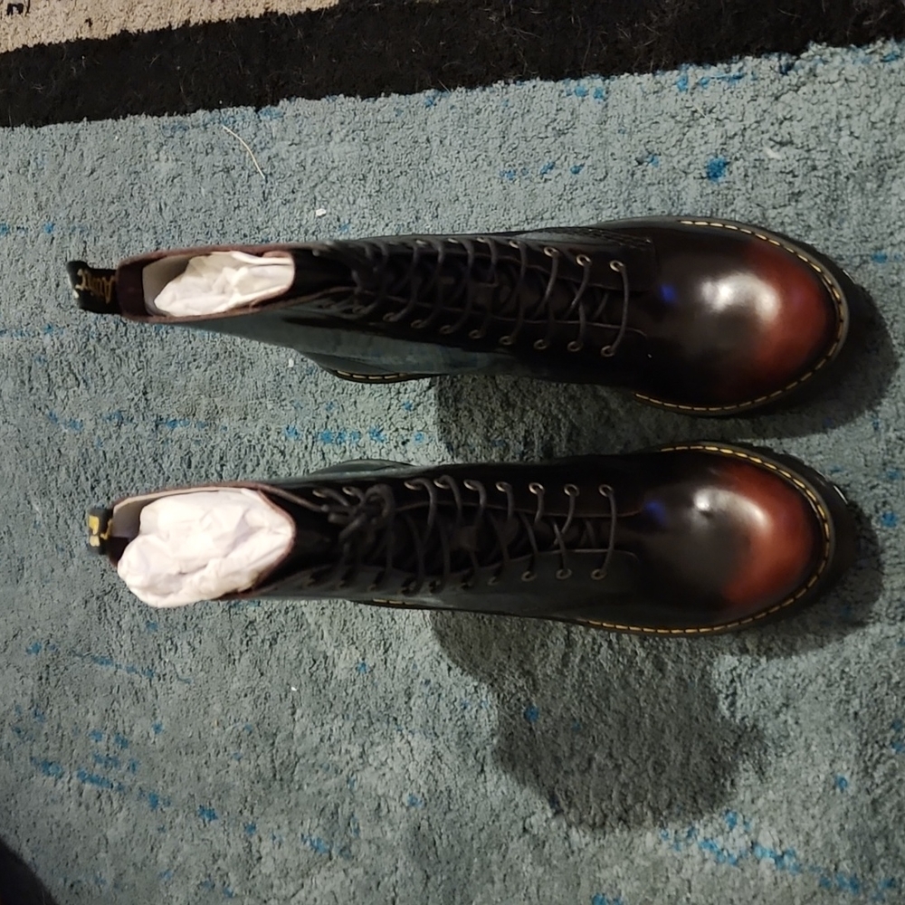 Dr. Martens Kendra Boots